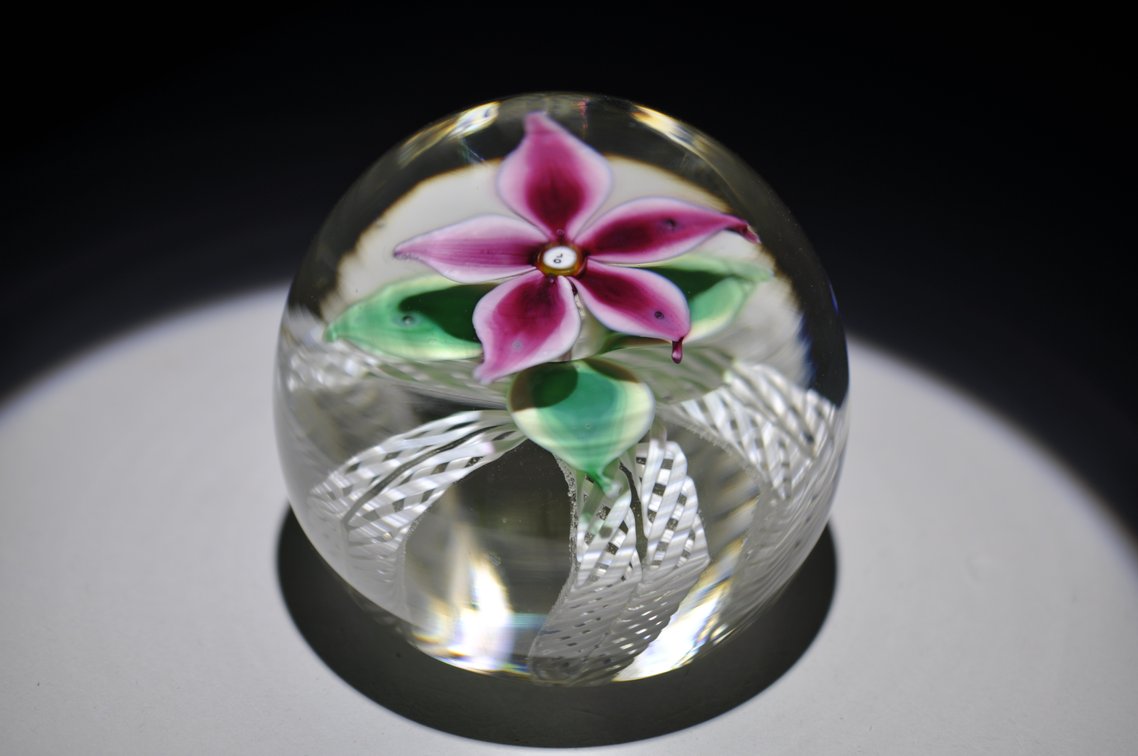 Strathearn 1970 Pink Floral Weight