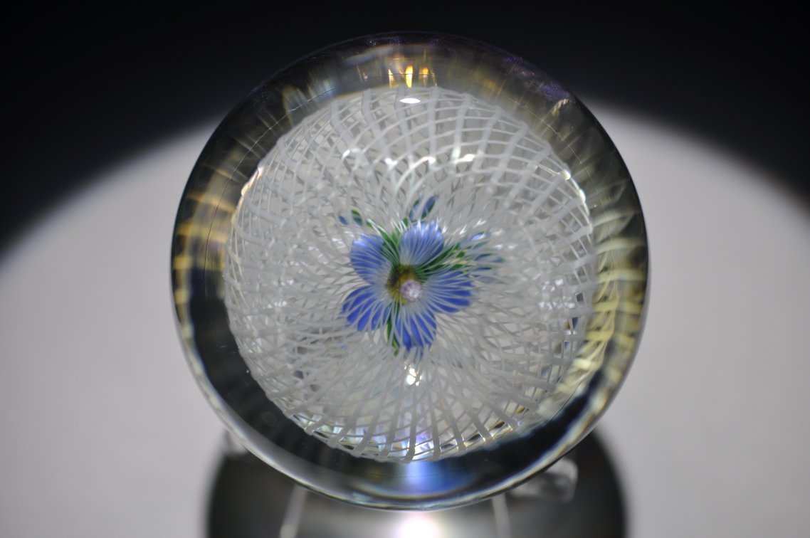Perthshire 1997 Floral Latticinio Weight