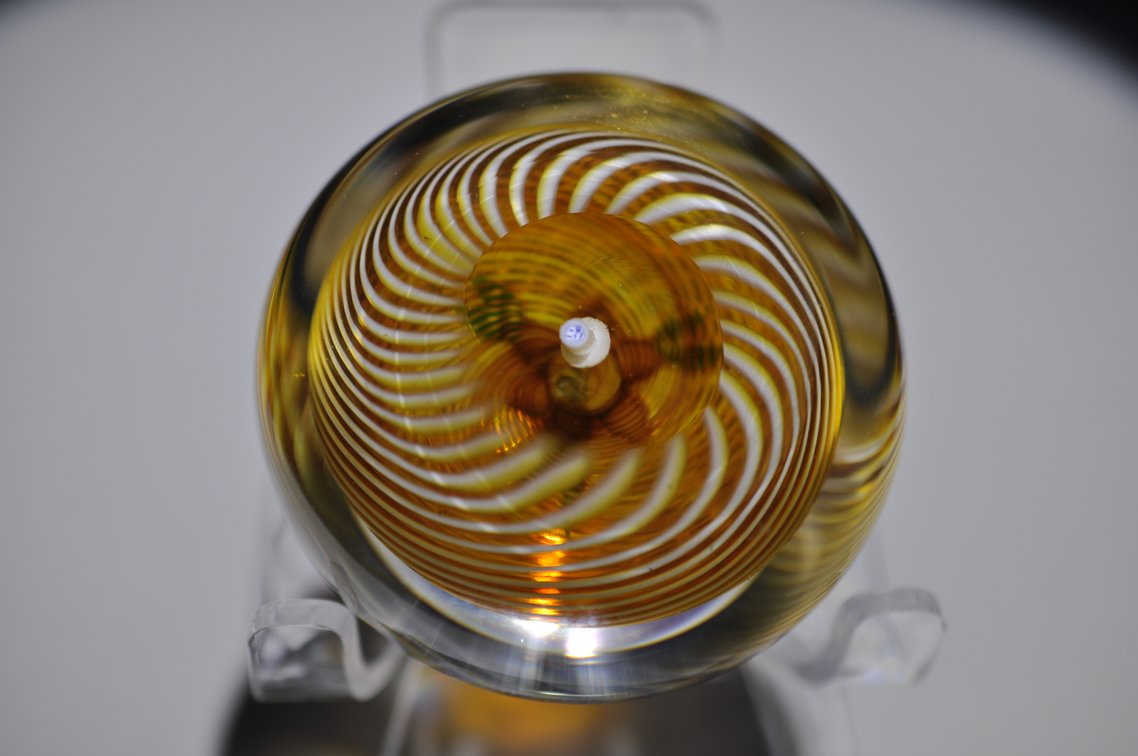 Perthshire 1981 Miniature Flower & Swirl