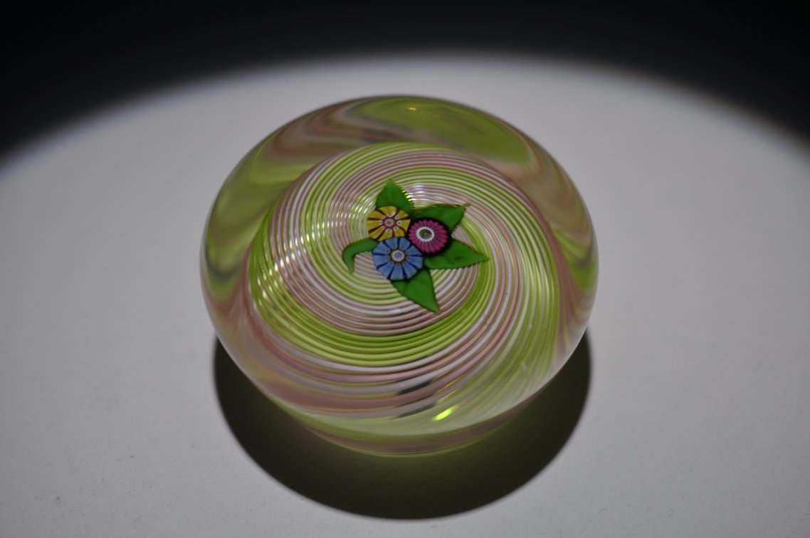 Perthshire 1977 Nosegay Floral Swirl