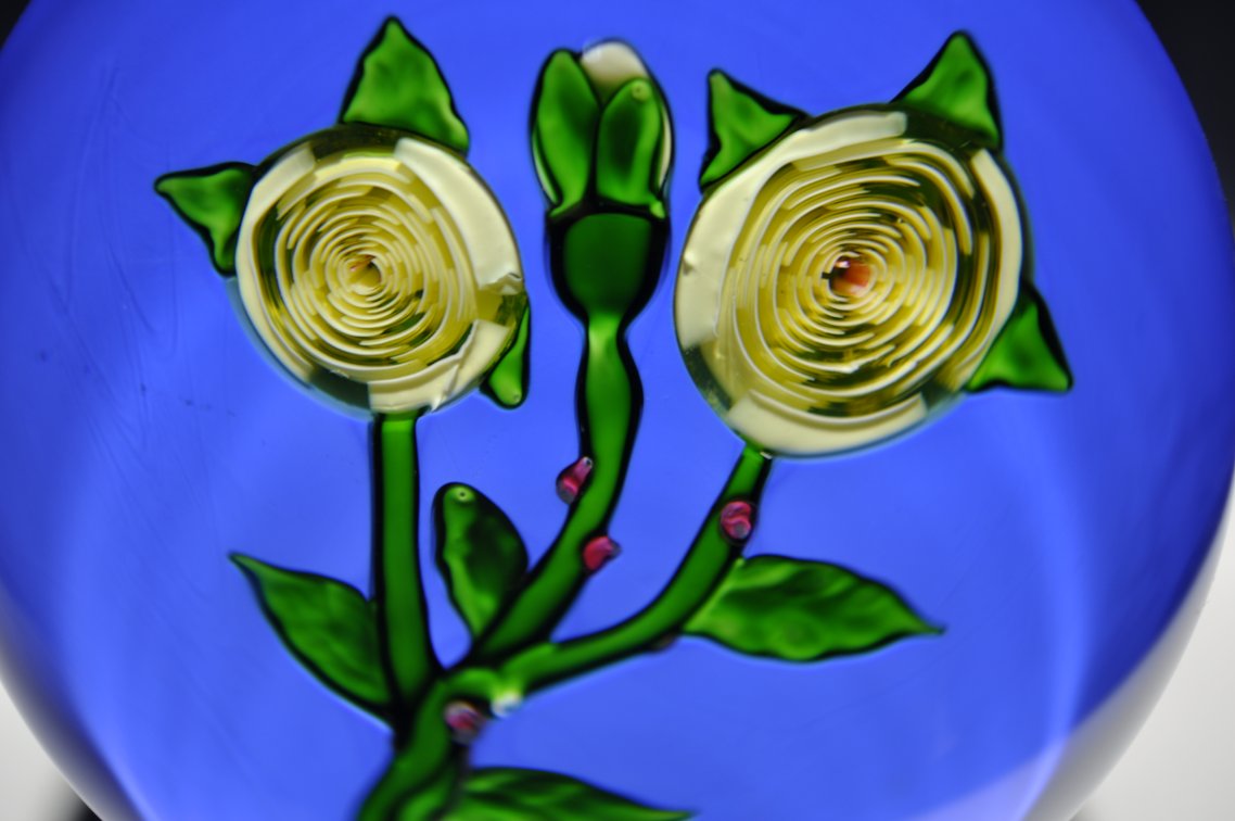St. Louis 1976 Yellow Rose Motif Weight