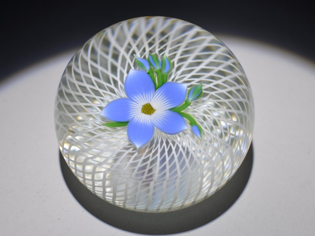 Perthshire 1997 Floral Latticinio Weight