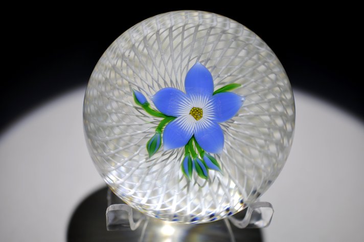 Perthshire 1997 Floral Latticinio Weight