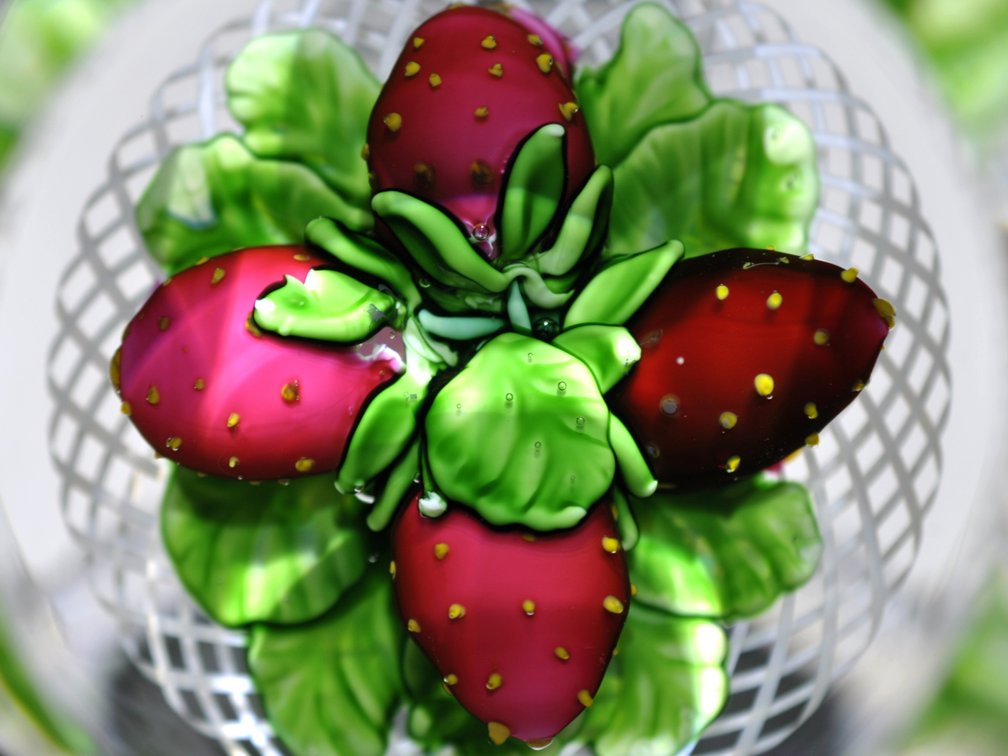 Saint Louis 1982 Strawberry Weight
