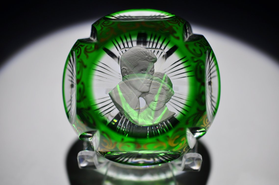 D'Albret John & Jacki Kennedy Sulphide