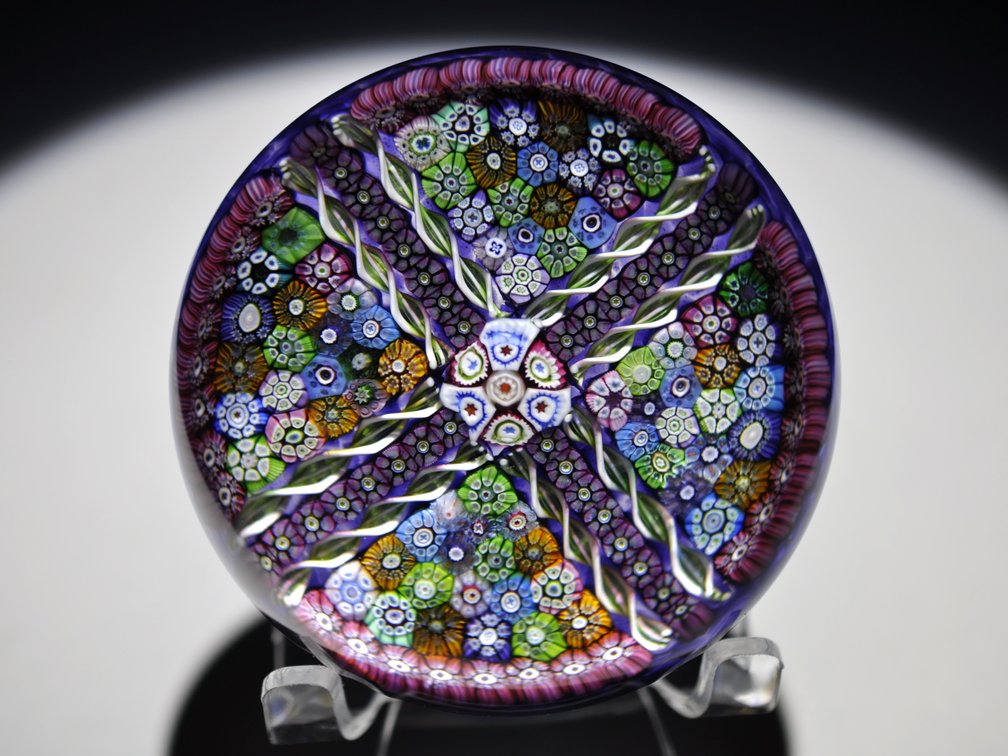 Perthshire 1978 Millefiori Cross Weight