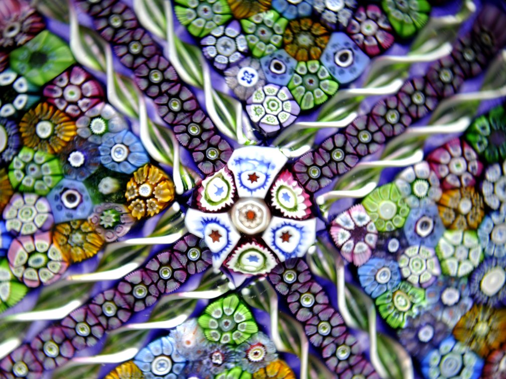 Perthshire 1978 Millefiori Cross Weight