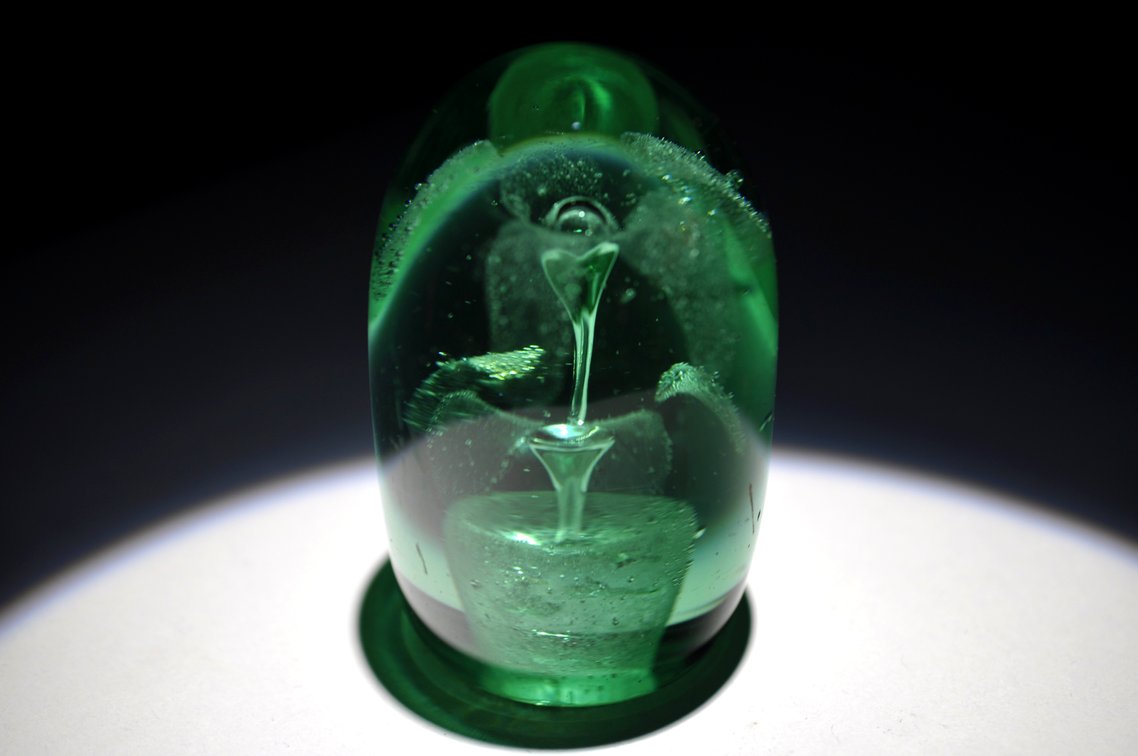 Green Glass Controlled Bubble Dump