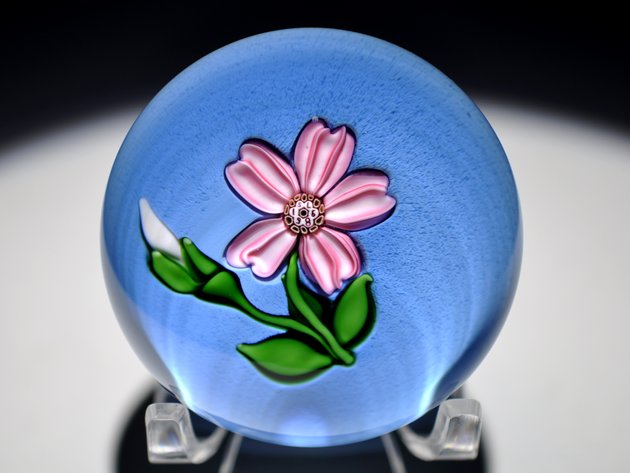 St. Louis 1986 Pink Flower Weight