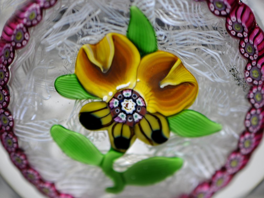 Perthshire 1971 Pansy Paperweight