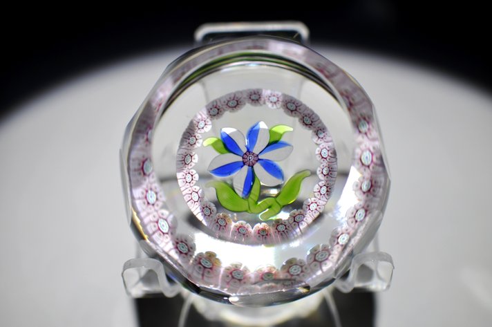 Perthshire 1976c Miniature Flower Weight