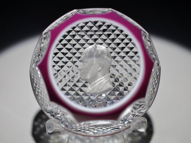Baccarat 1954 Eisenhower Overlay Sulphide