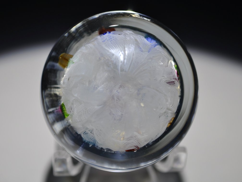 Perthshire 1981 Millefiori PP47 Weight