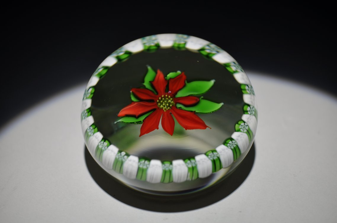 Perthshire Poinsettia Paperweight