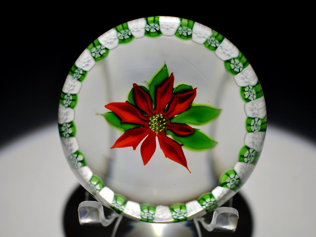 Perthshire Poinsettia Paperweight