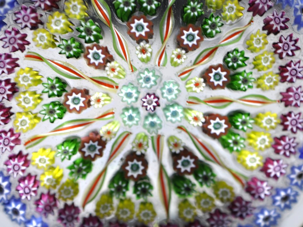 Perthshire 1978 PP28 Millefiori Weight