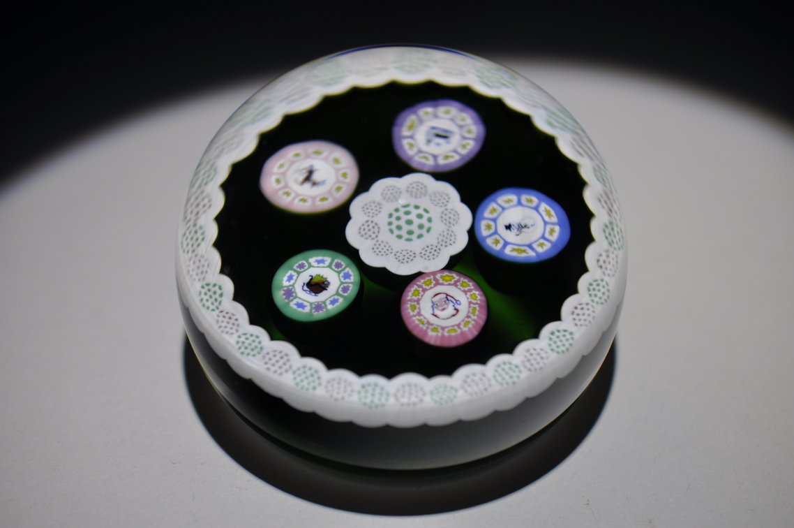 Perthshire 1981 Christmas Millefiori Weight