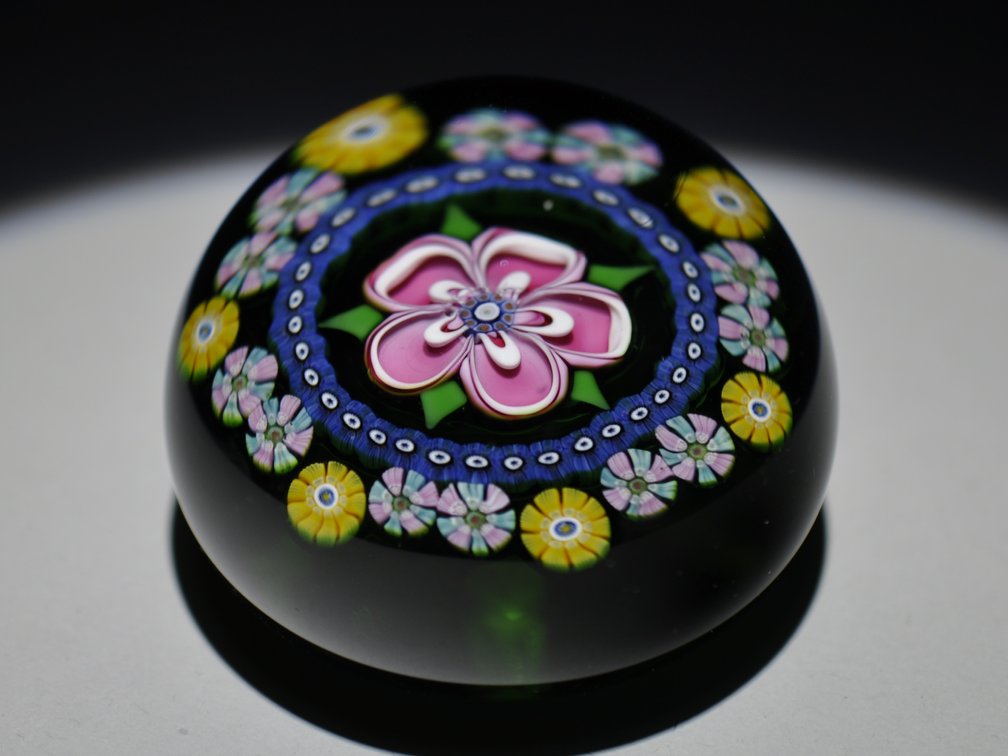 Perthshire 1982A Millefiori Flower