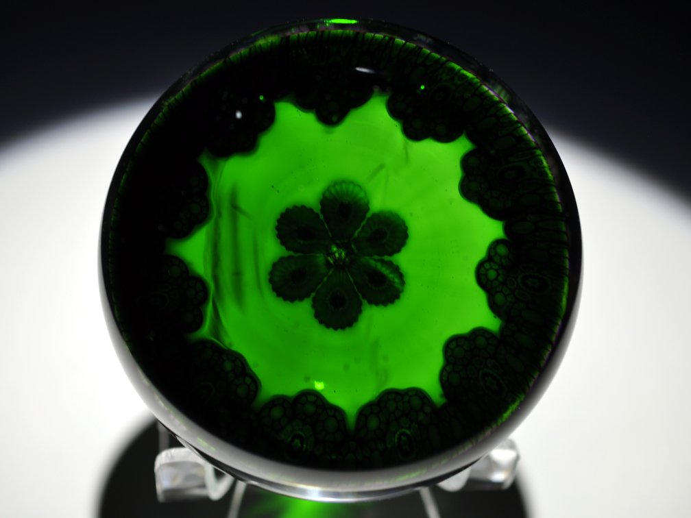 Perthshire 1977E  Millifiori Weight