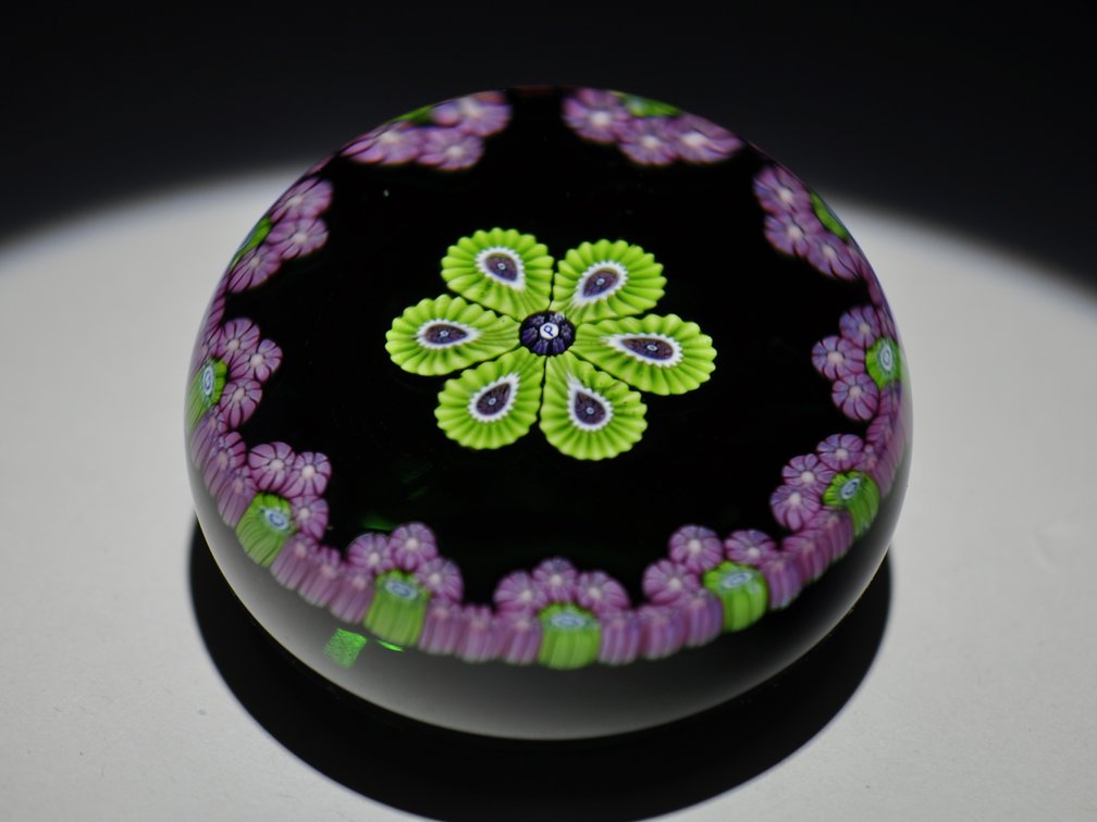 Perthshire 1977E  Millifiori Weight