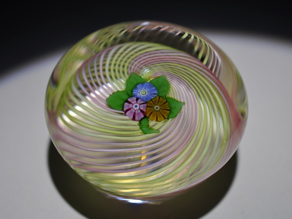 Perthshire 1977 Nosegay Floral Swirl