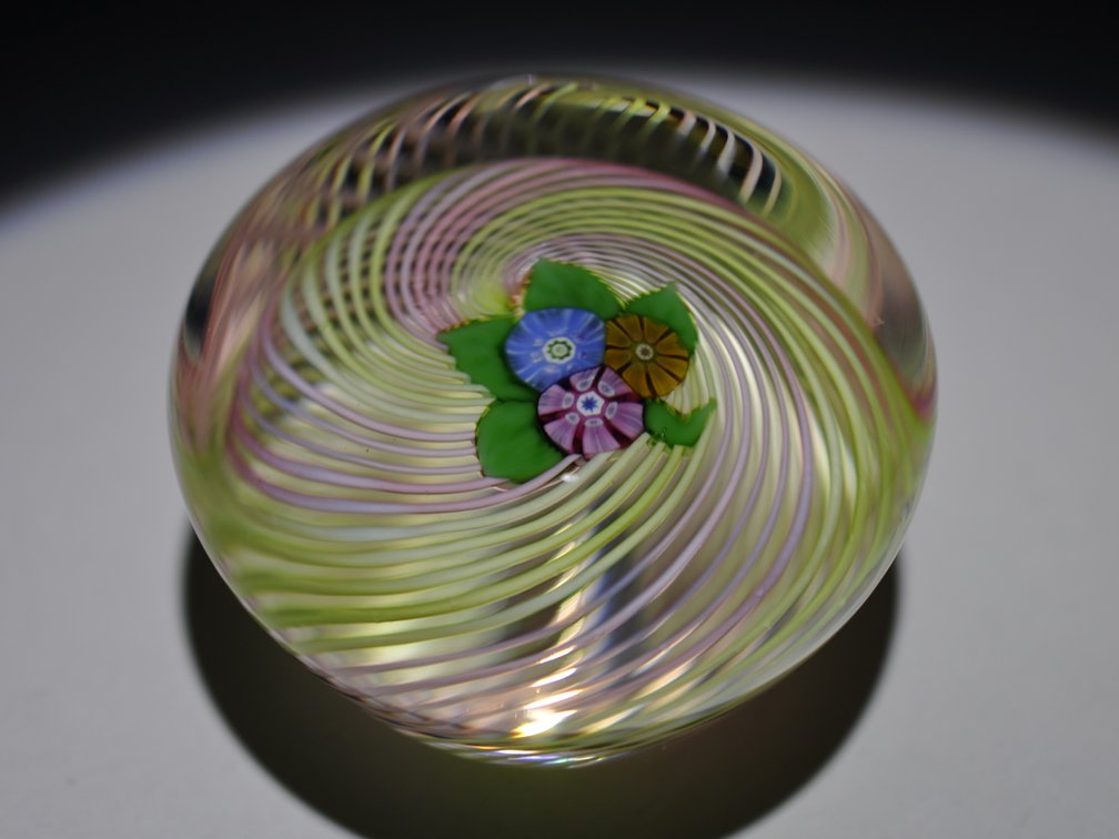 Perthshire 1977 Nosegay Floral Swirl