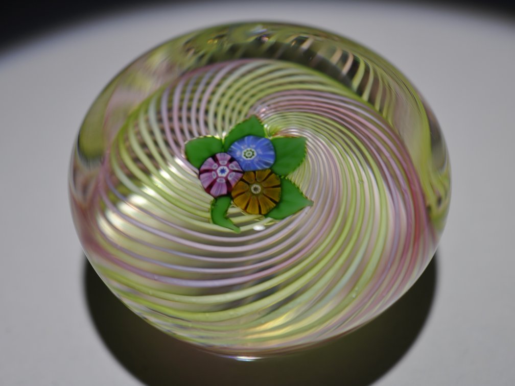 Perthshire 1977 Nosegay Floral Swirl