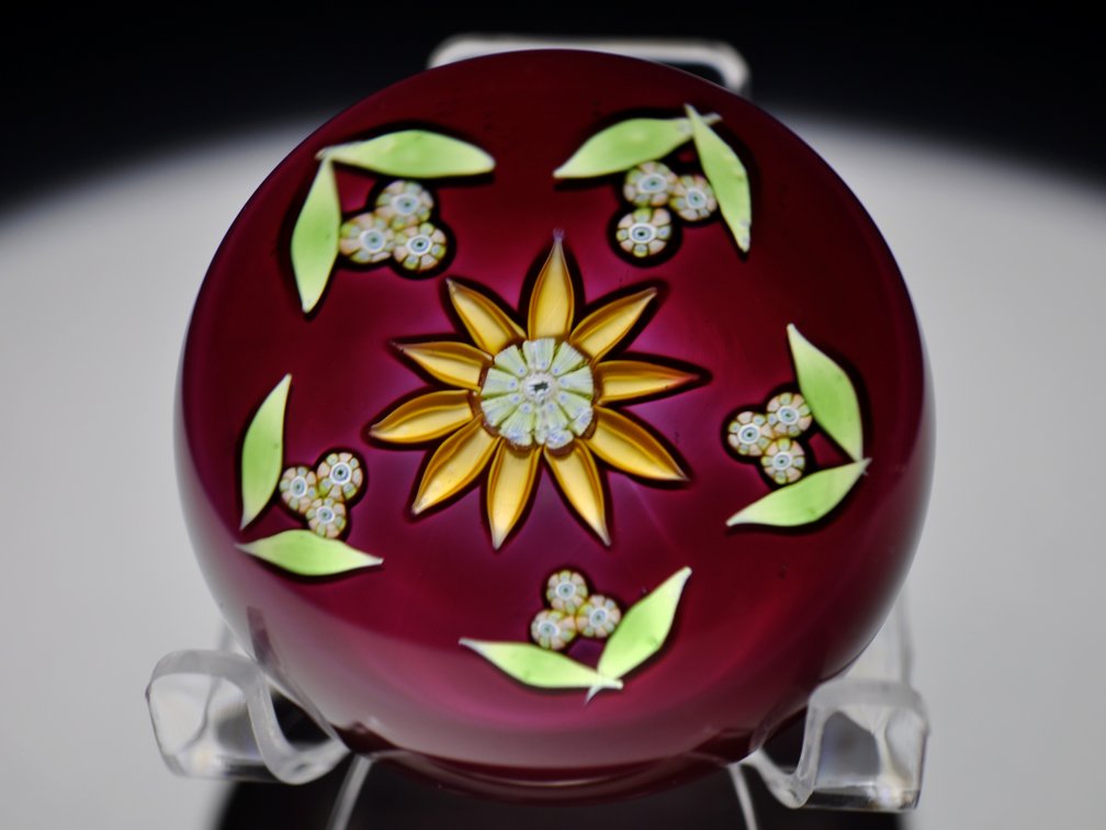 Perthshire 1979 Yellow Lampwork Flower