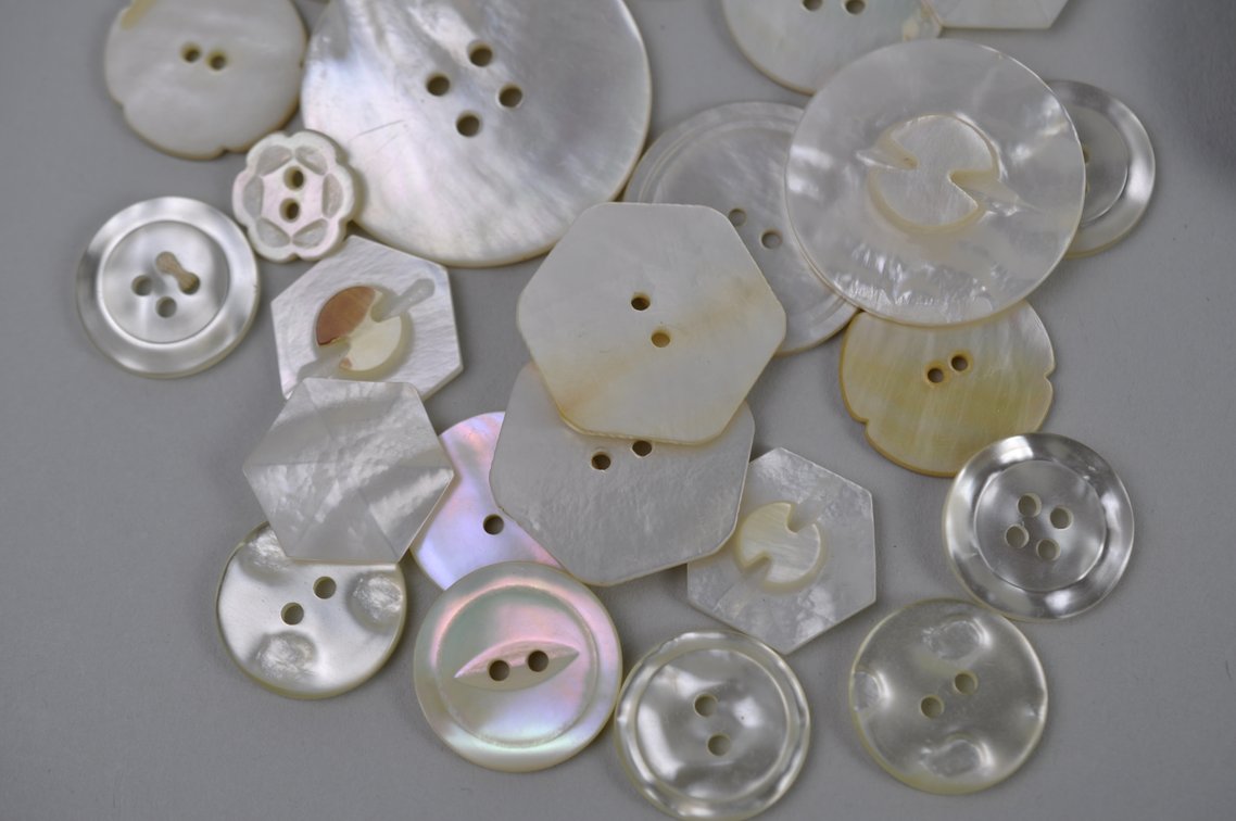 Mother of Pearl Shell Metal Buttons Buckles Accessories