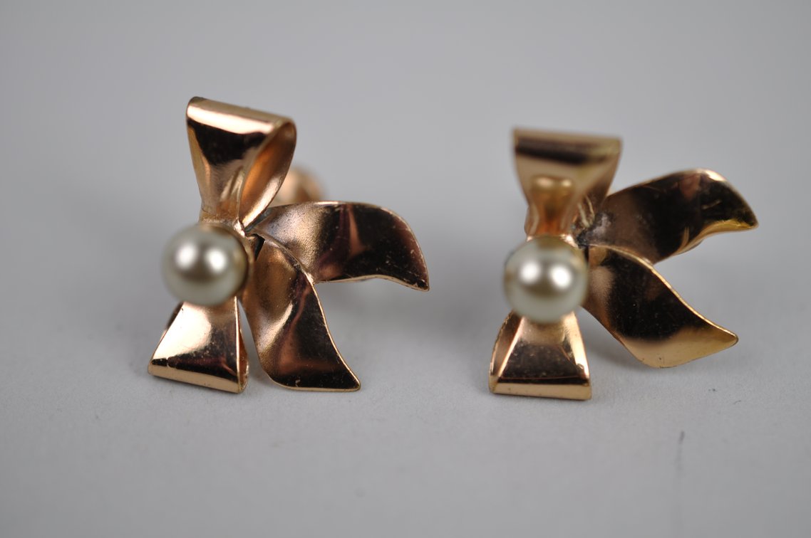 Gold Tone Faux Pearl Jewelry, photo 9 of 18