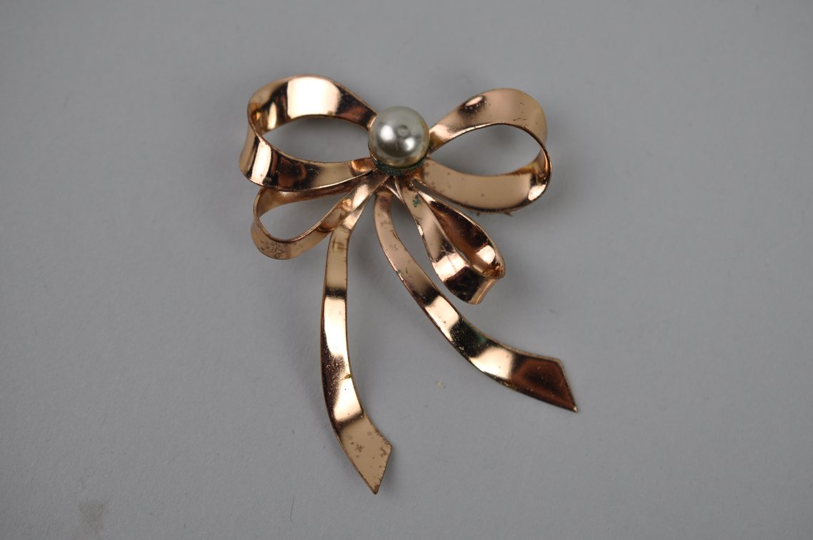 Gold Tone Faux Pearl Jewelry