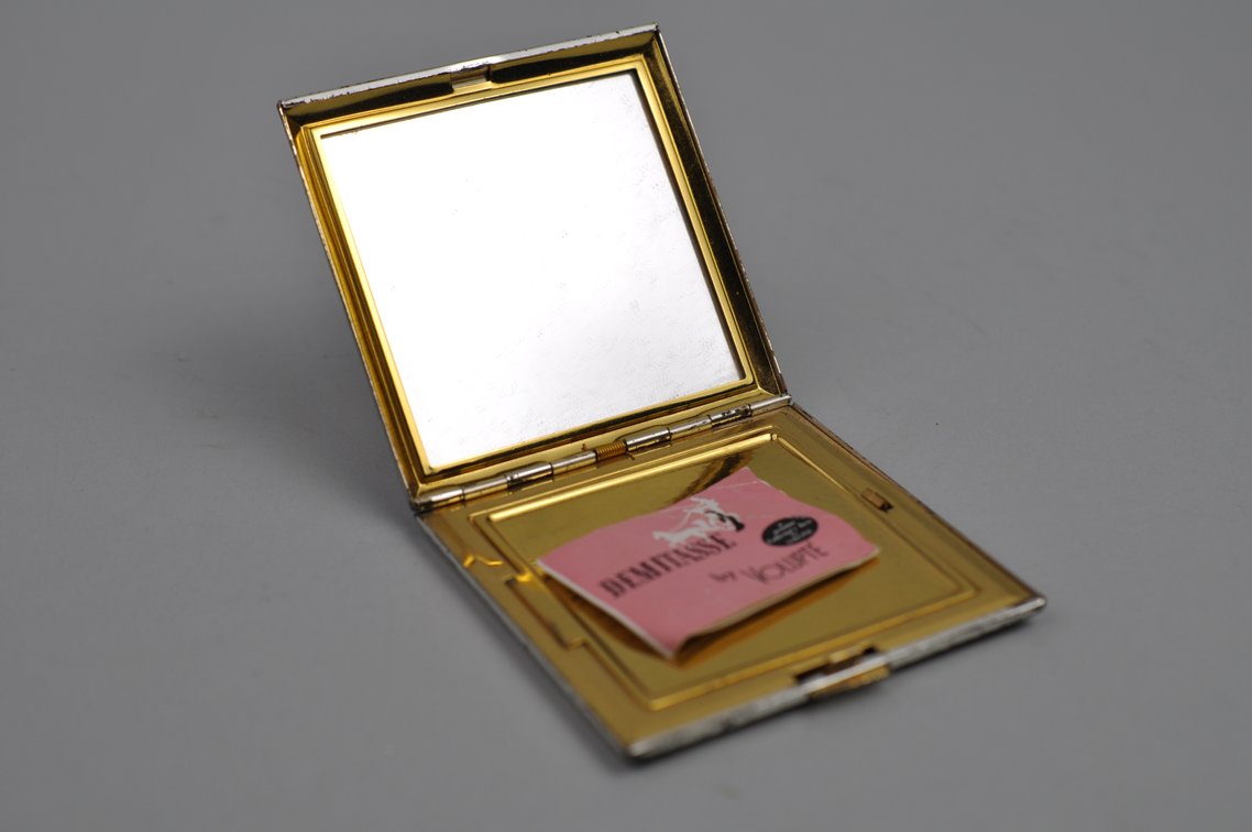 Compacts, Mirror, Perfume Vanity Fashion Accessories, photo 16 of 47