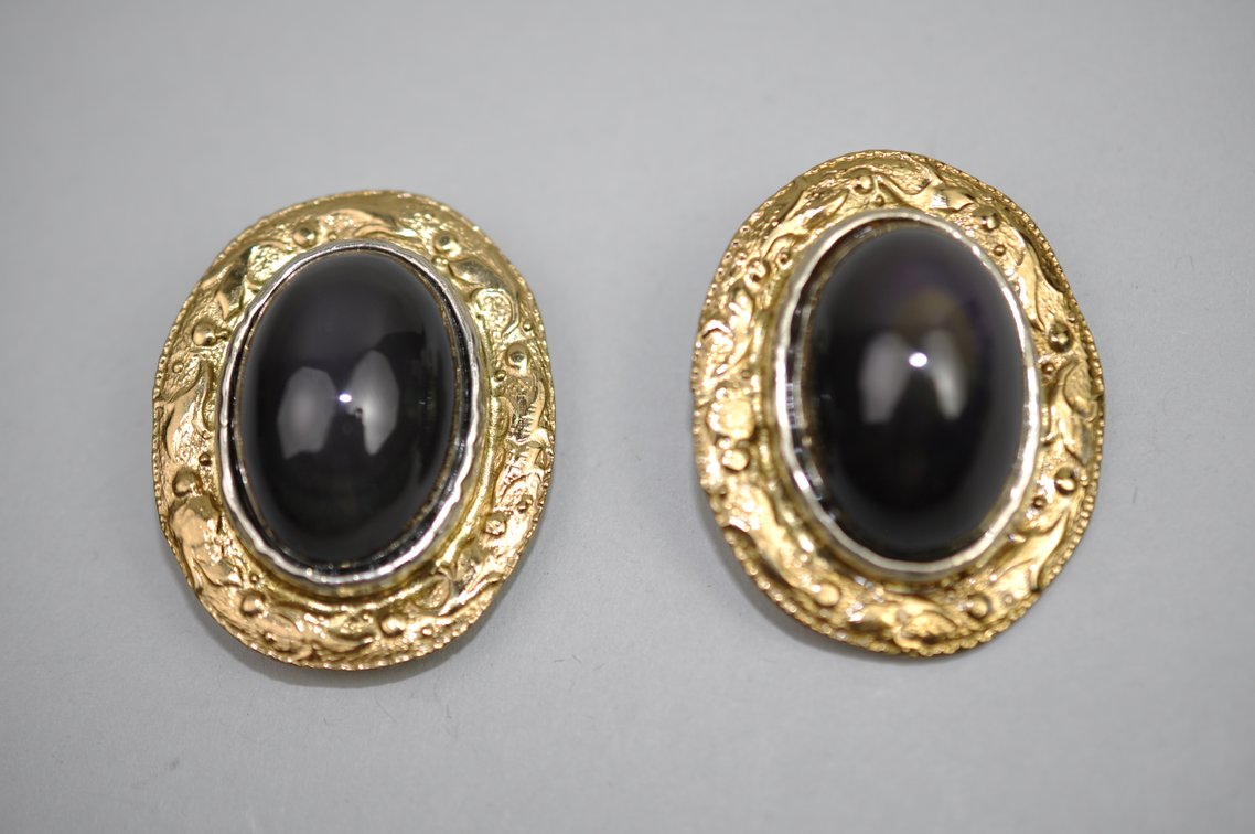 Costume Jewelry Red Black, photo 12 of 23