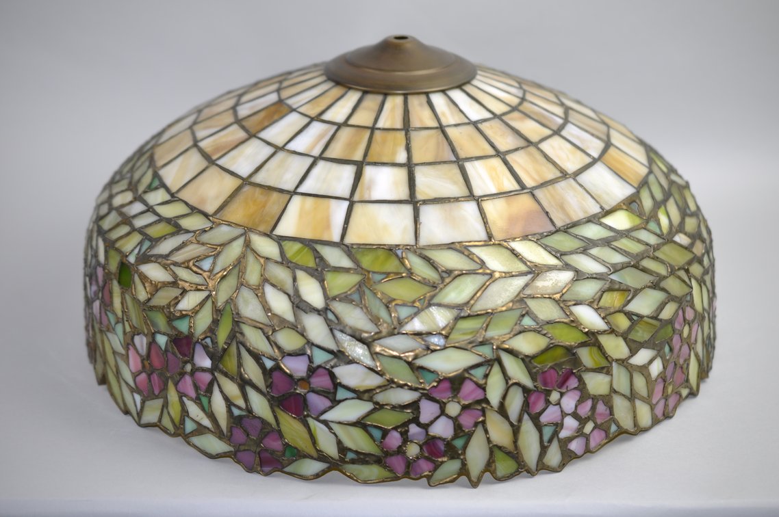 Tiffany-Style Cherry Blossom Table Lamp