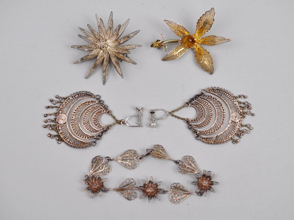Filigree Metalwork Brooches Earrings Bracelet