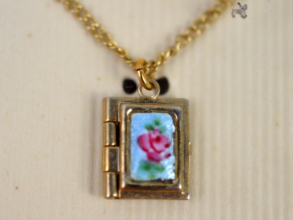 Gold Tone Faux Pearl Jewelry