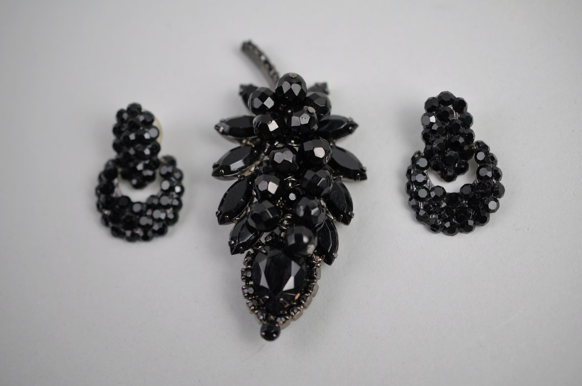 Costume Jewelry Red Black