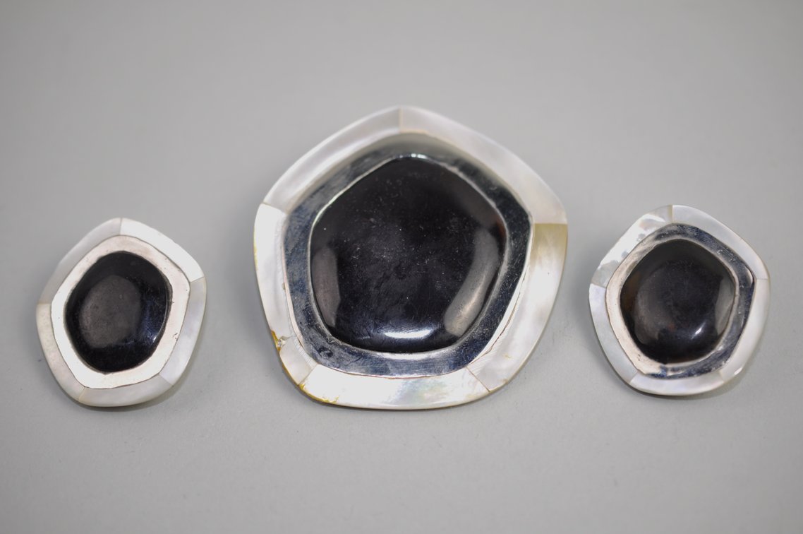 Costume Jewelry Red Black, photo 9 of 23