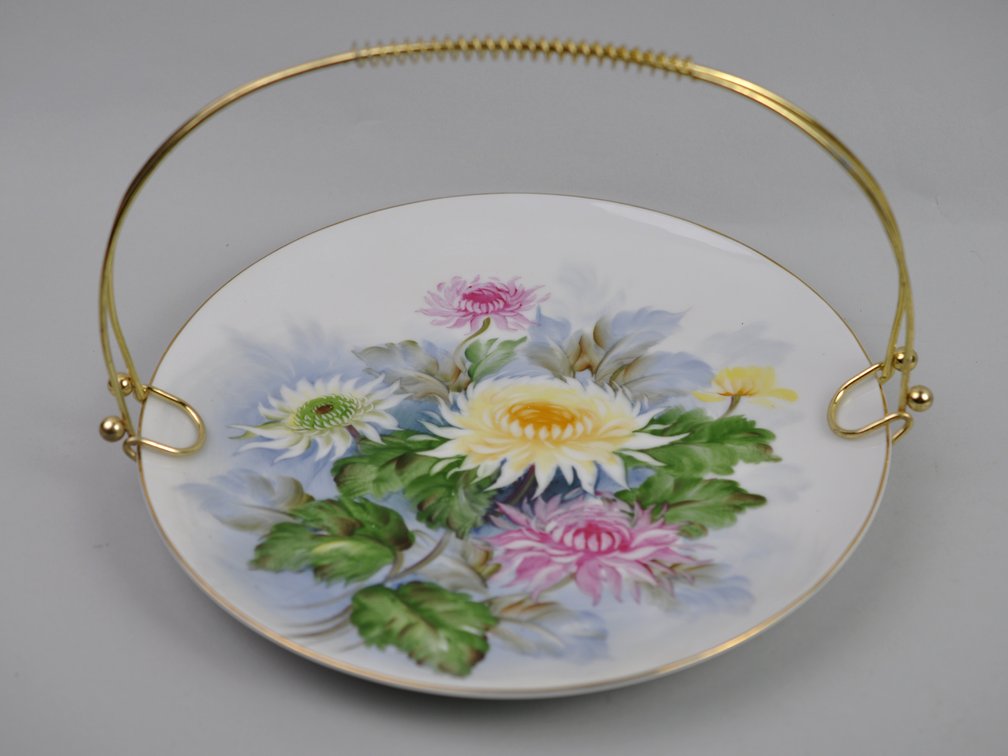 Floral Display Plates