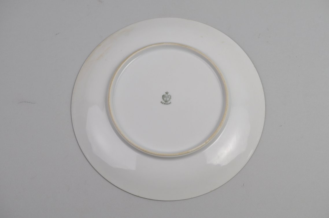 Floral Display Plates, photo 15 of 22