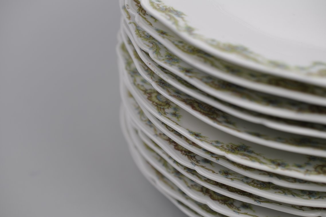 78 Piece Theodore Haviland China Collection, photo 57 of 93