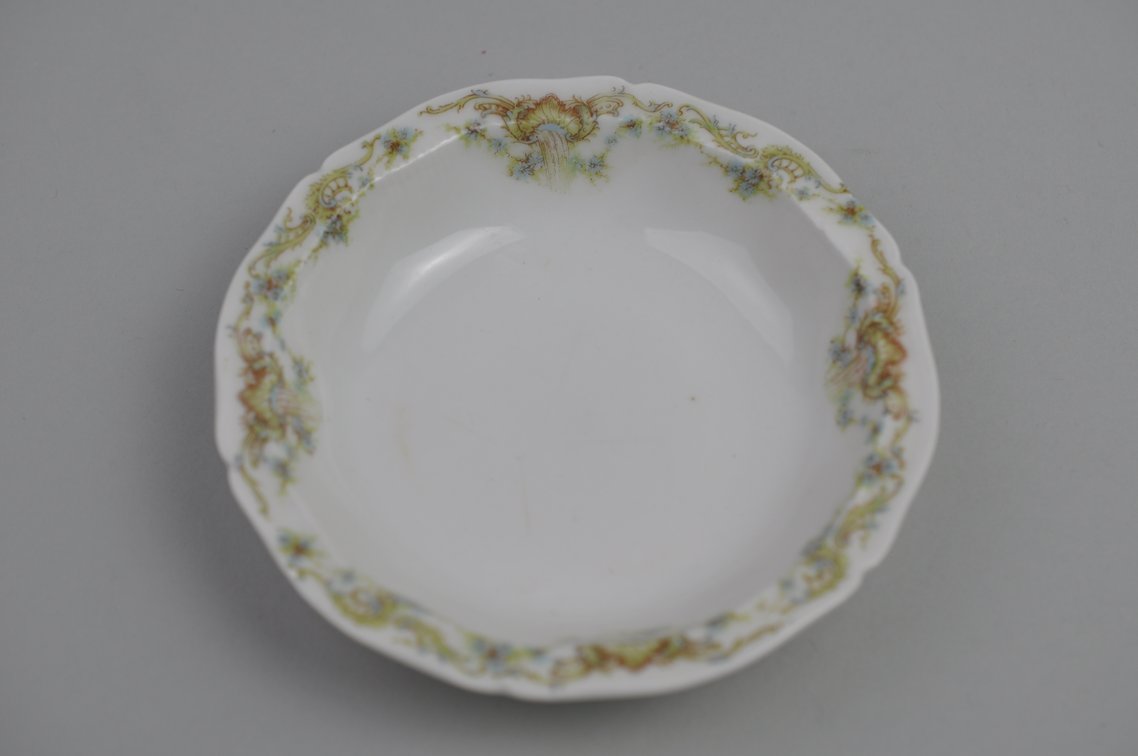 78 Piece Theodore Haviland China Collection, photo 76 of 93