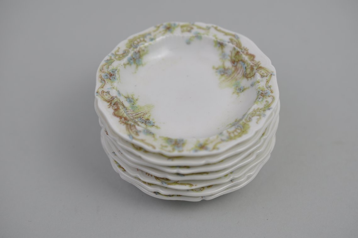 78 Piece Theodore Haviland China Collection, photo 79 of 93