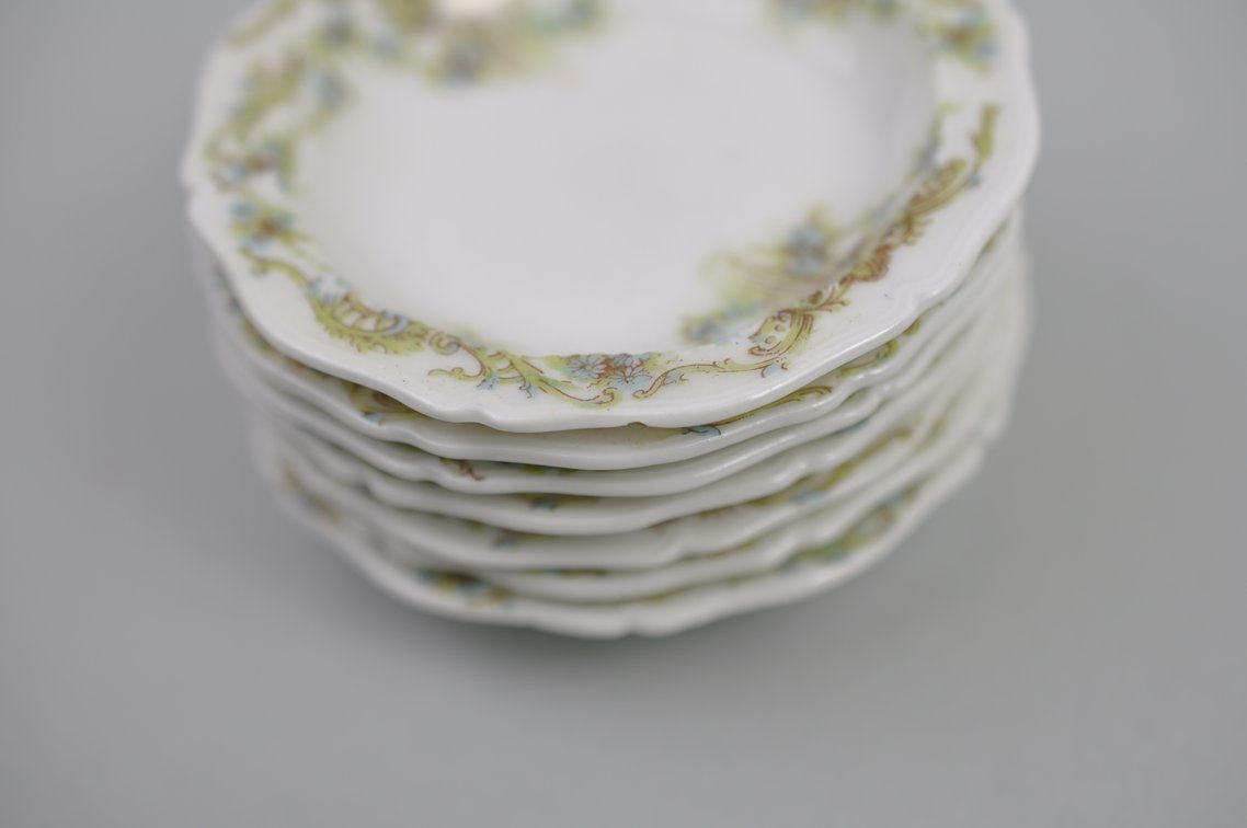78 Piece Theodore Haviland China Collection, photo 80 of 93