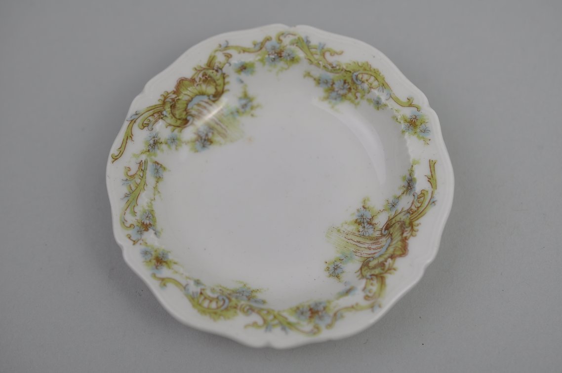 78 Piece Theodore Haviland China Collection, photo 81 of 93