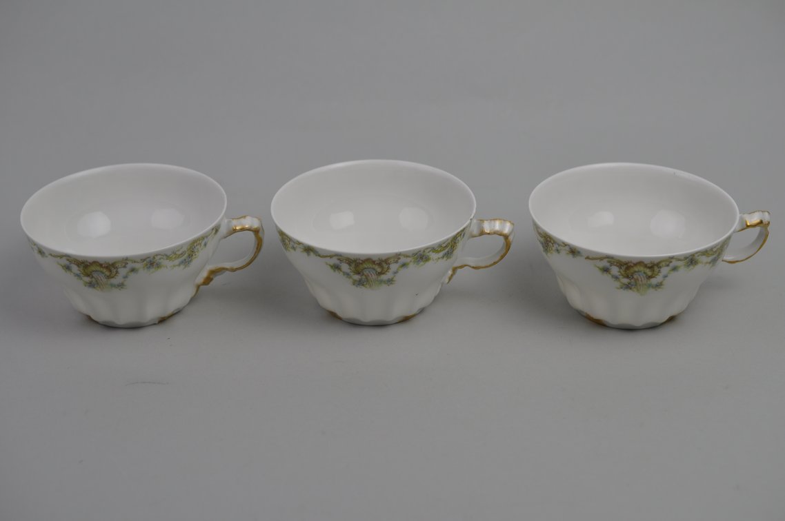 78 Piece Theodore Haviland China Collection, photo 91 of 93