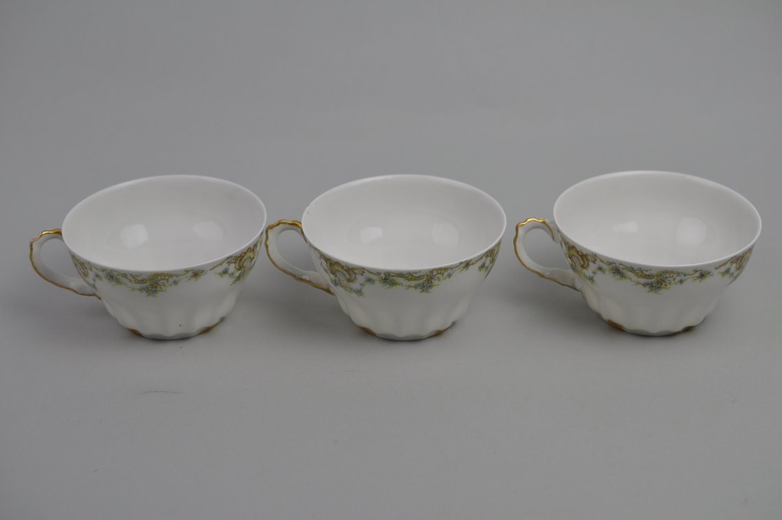 78 Piece Theodore Haviland China Collection, photo 90 of 93
