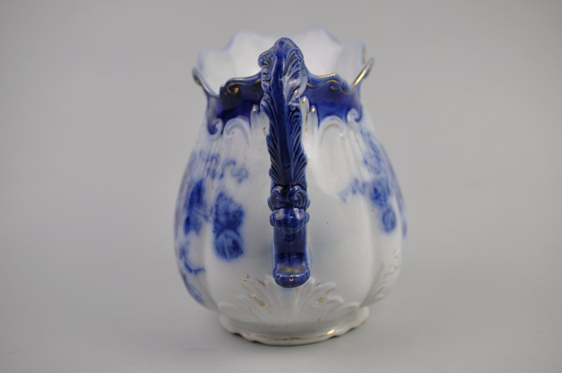 Collection of Porcelain Drink Pots, photo 21 of 45