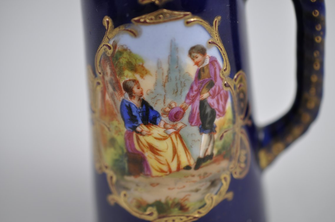 Collection of Porcelain Drink Pots, photo 30 of 45