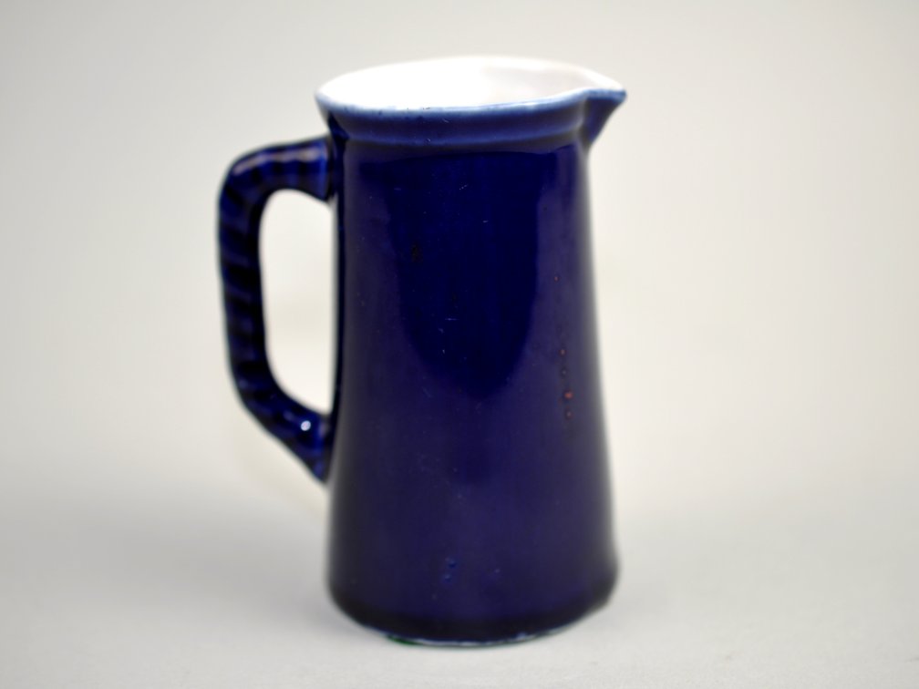 Collection of Porcelain Drink Pots, photo 32 of 45